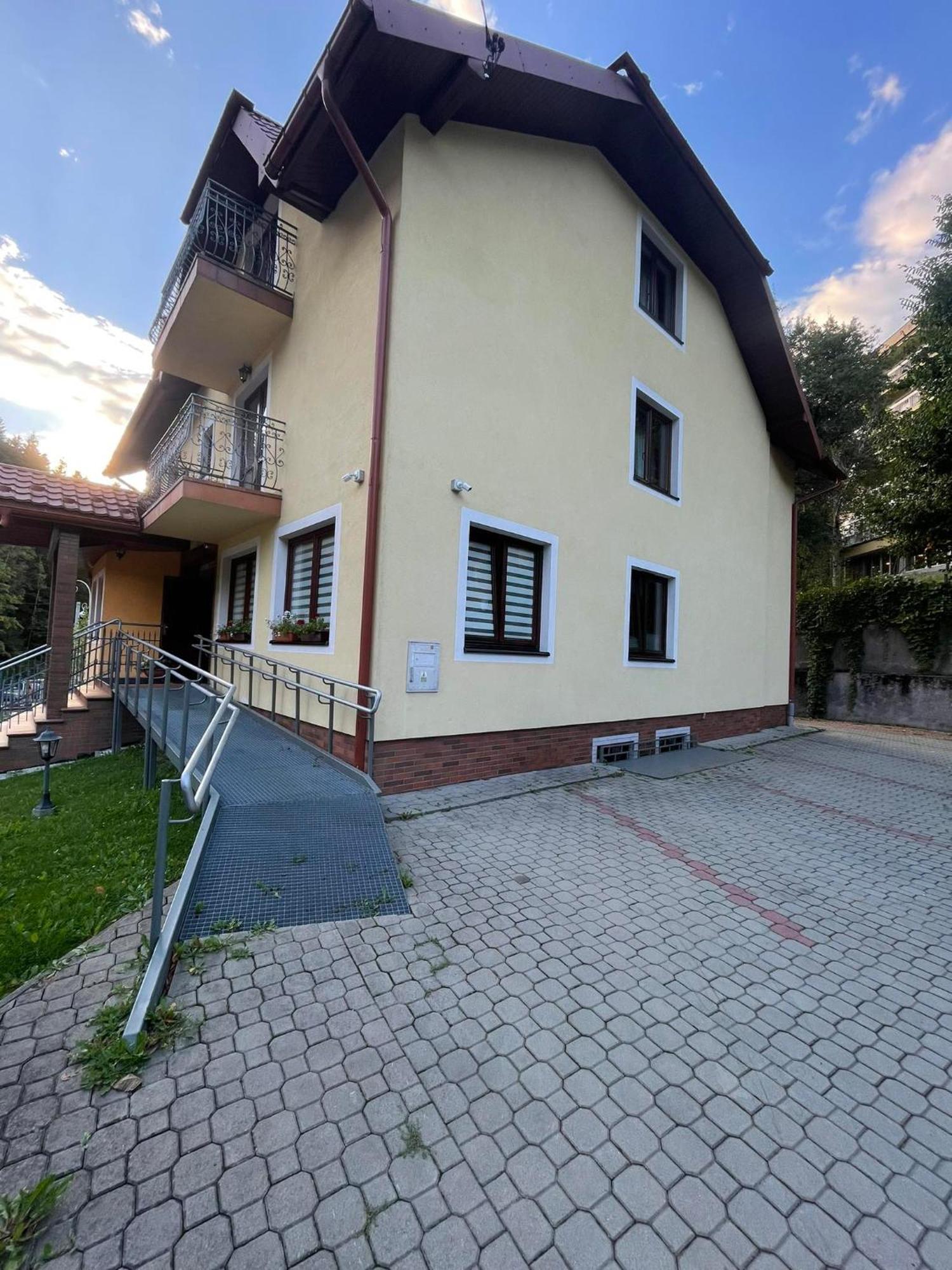 Pensjonat Szach Krynica Zdroj Exterior photo